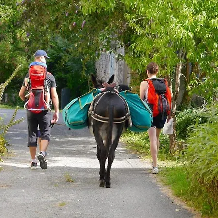 Des Bujours Nyaraló Saint-Bris-des-Bois