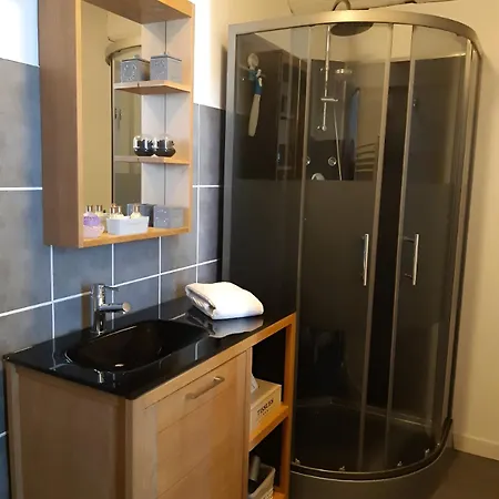 Des Bujours Saint-Bris-des-Bois