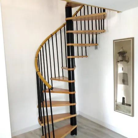 Des Bujours Nyaraló