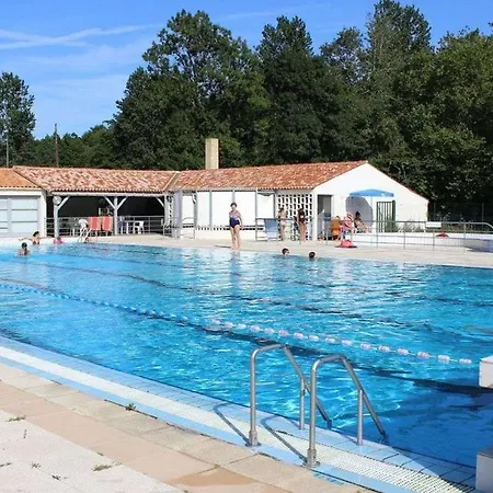 Nyaraló Des Bujours *